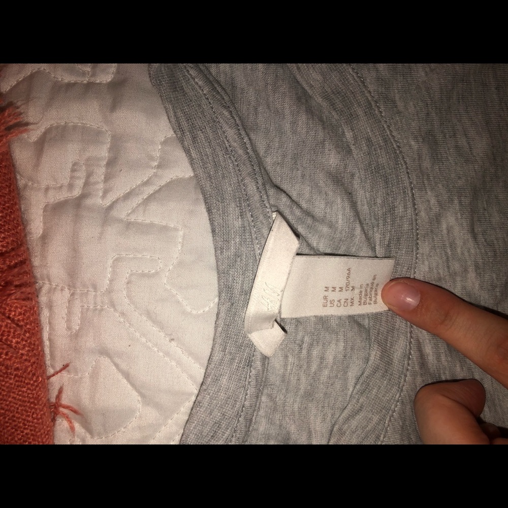 H&M embroidered top - Picture 3 of 3